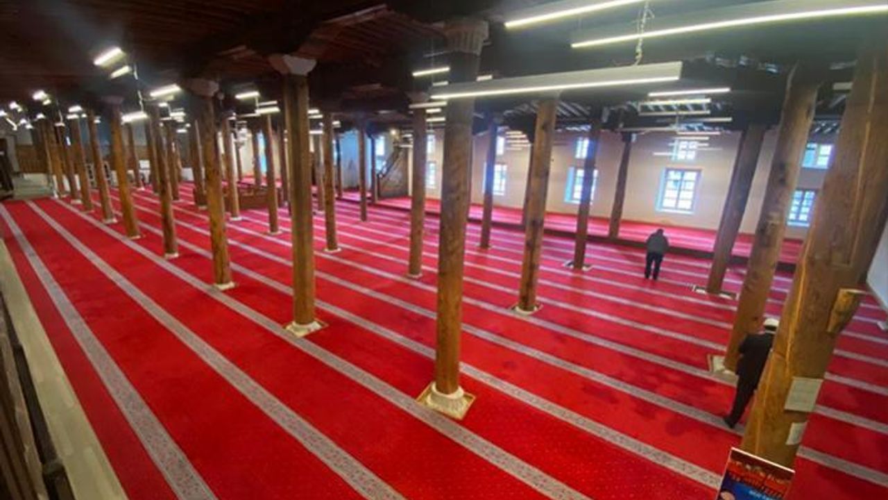 Asırlardır onlarca nesli ağırlayan ‘Ulu Camii’