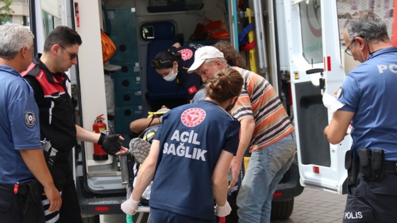 Babasıyla bina yıkımında çalışan 17 yaşındaki çocuğun üzerine kolon devrildi