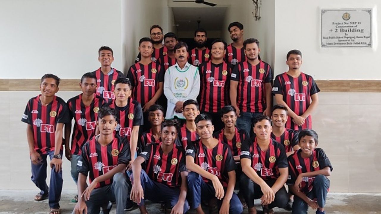 Nepal’deki çocuklar Eskişehirspor formasıyla mutlu oldu