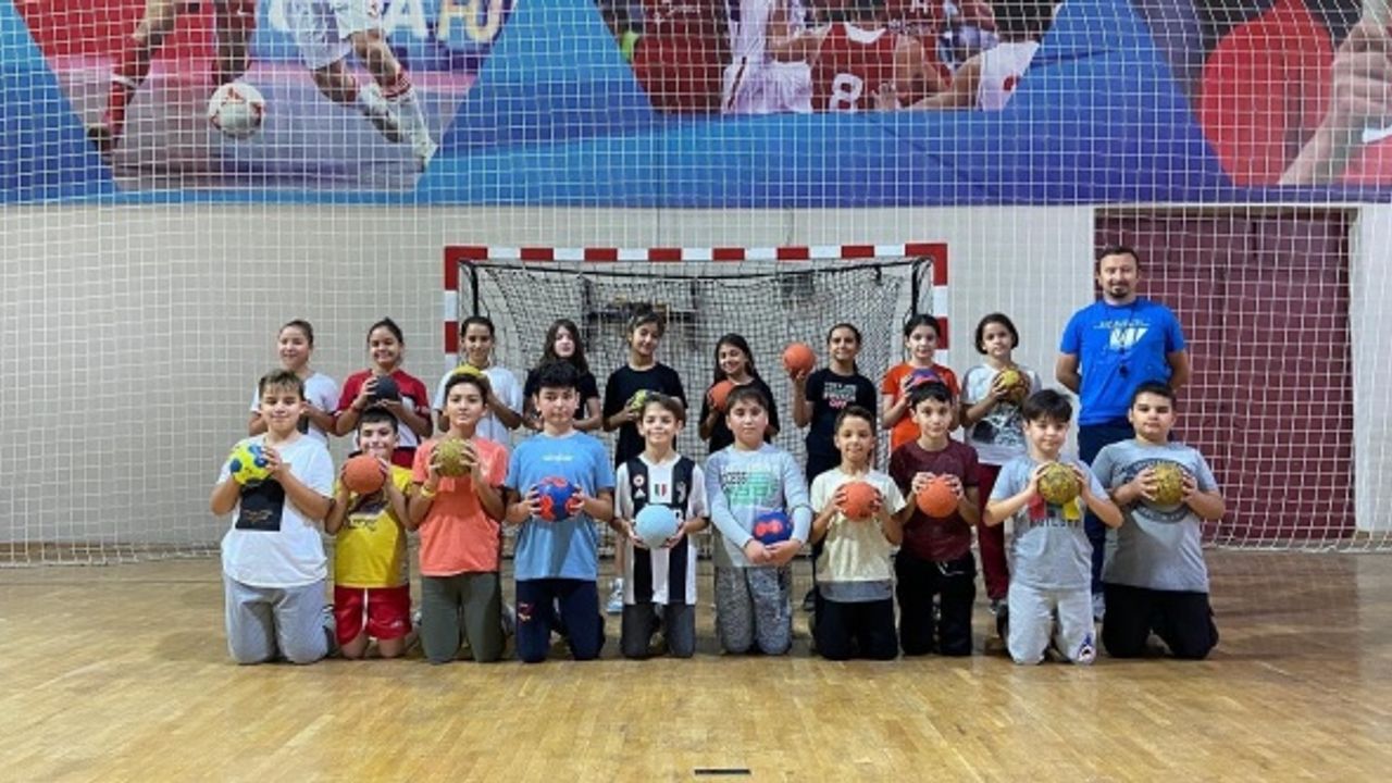 Eskişehir’de 10-18 yaş hentbol çalışmaları başladı