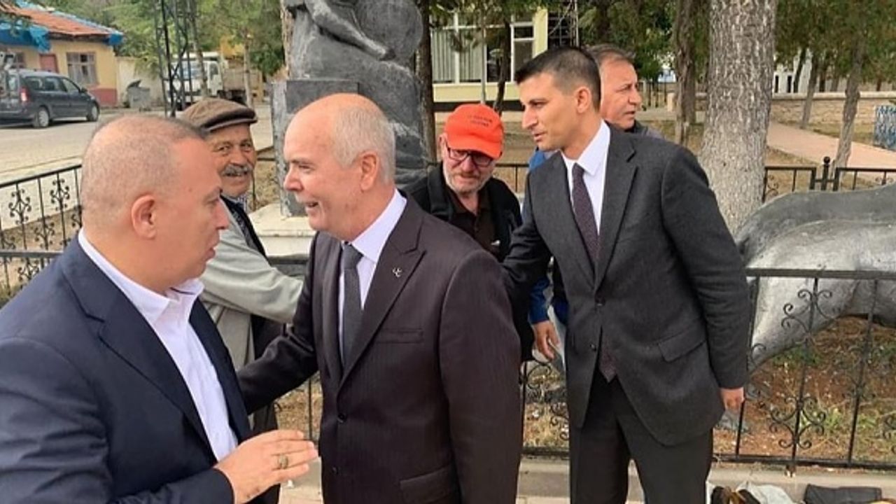 İzzet Ulvi Yönter, Çifteler Belediyesi’ni ziyaret etti