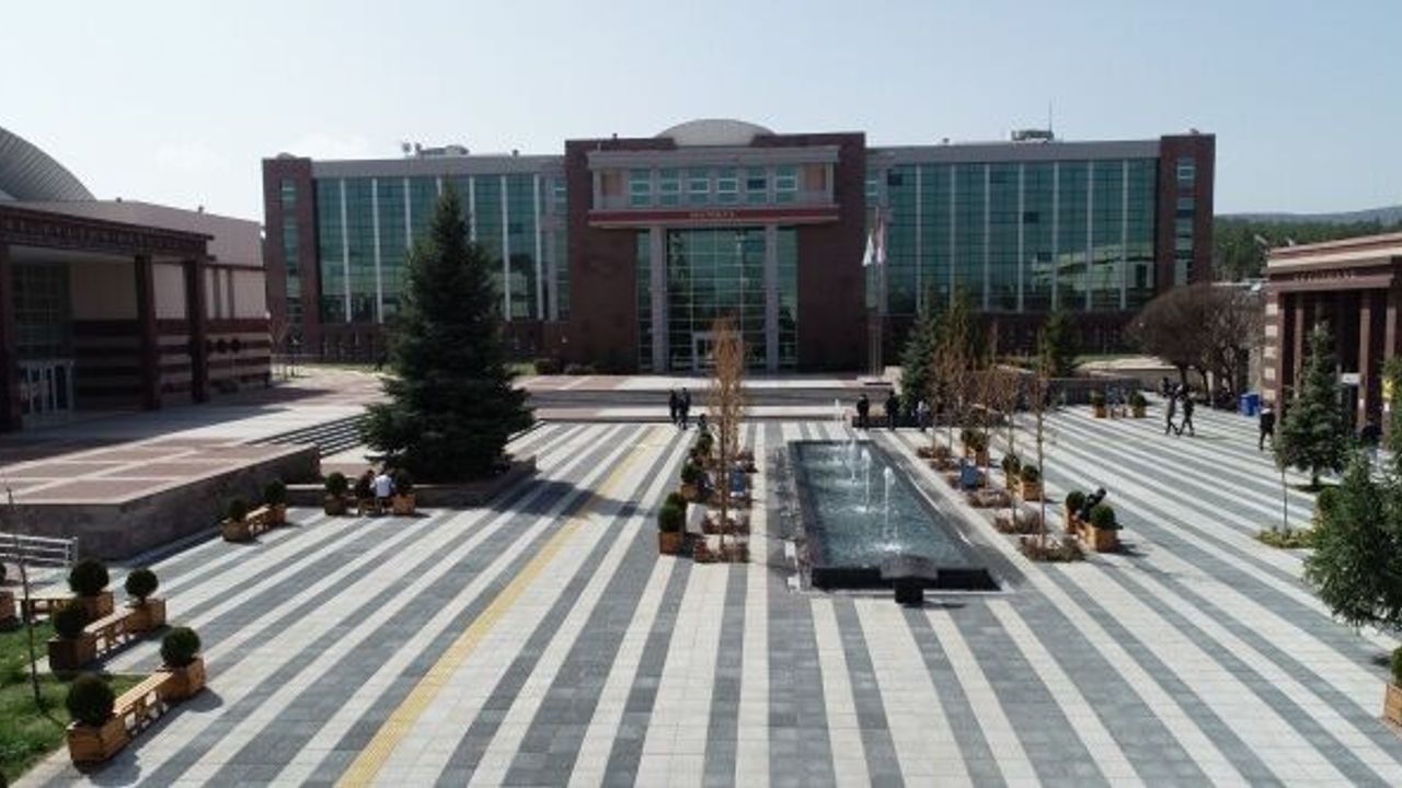 ESOGÜ öğretim üyeleri dünyanın en etkili bilim insanları arasında