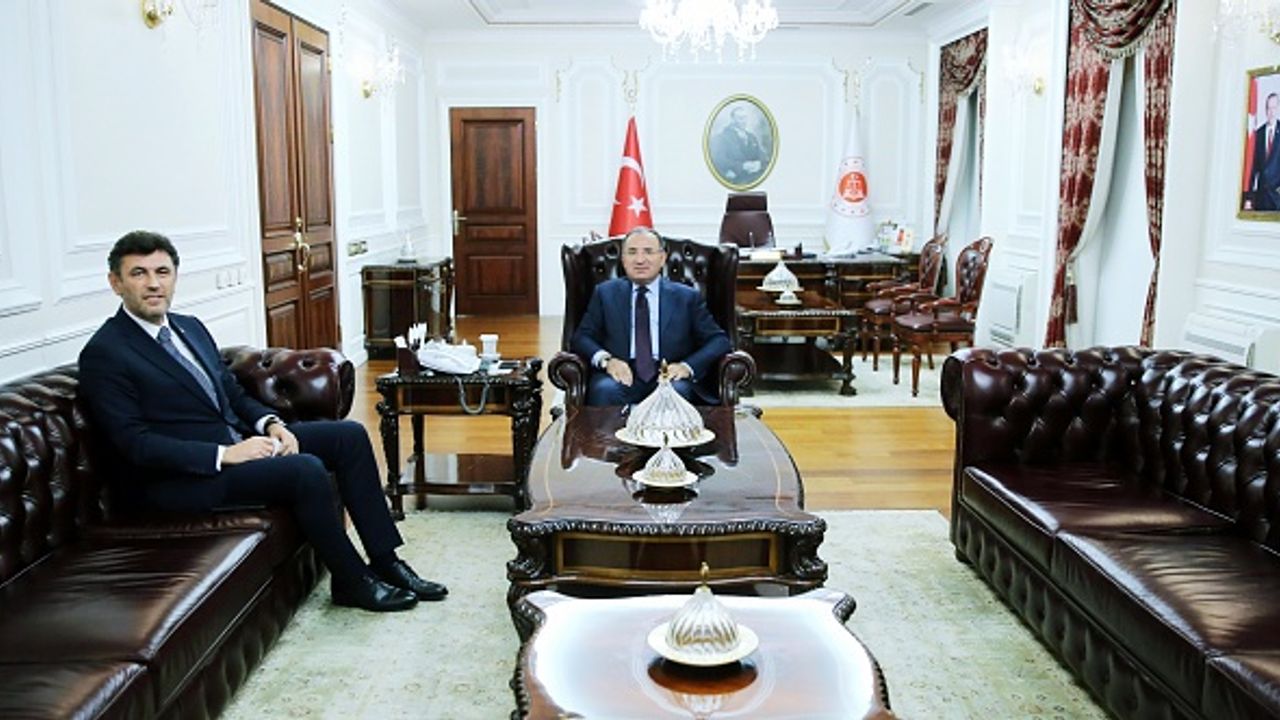 Başkan Çalışkan Bakan Bozdağ’a ek adliye binası talebini iletti