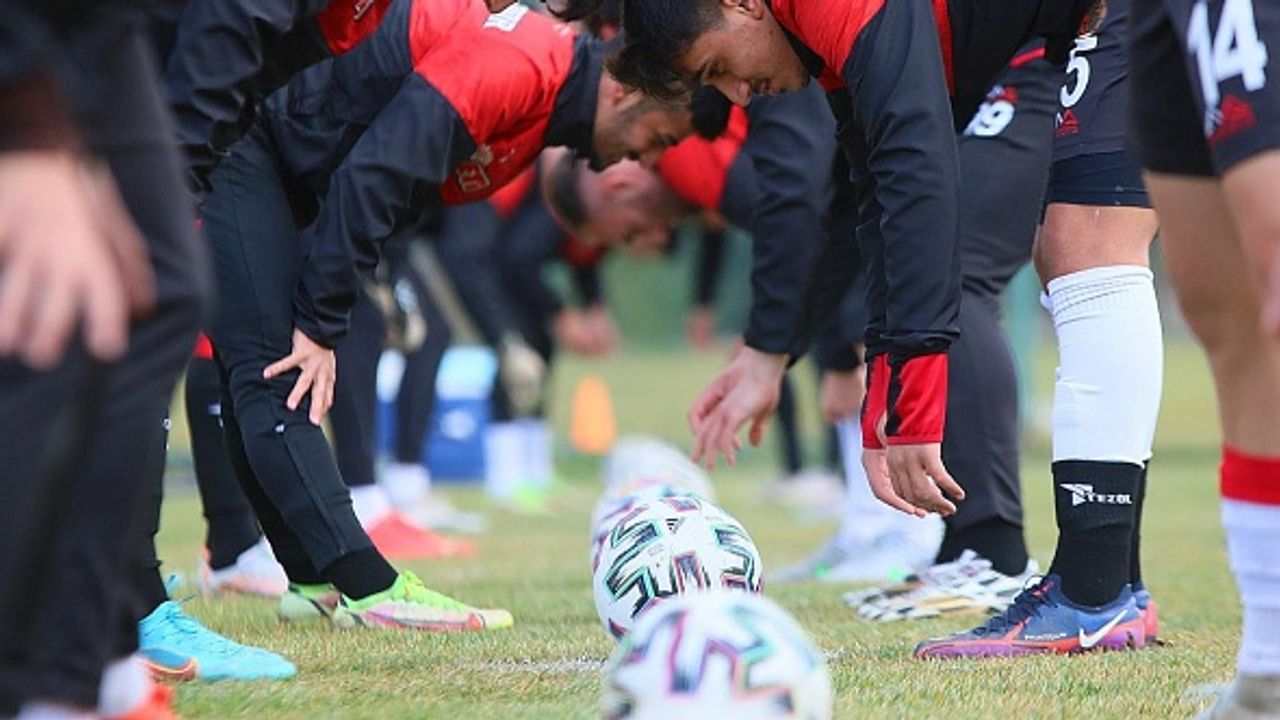 Eskişehirspor, Yeni Mersin İdman Yurdu maçı hazırlıklarını tamamladı
