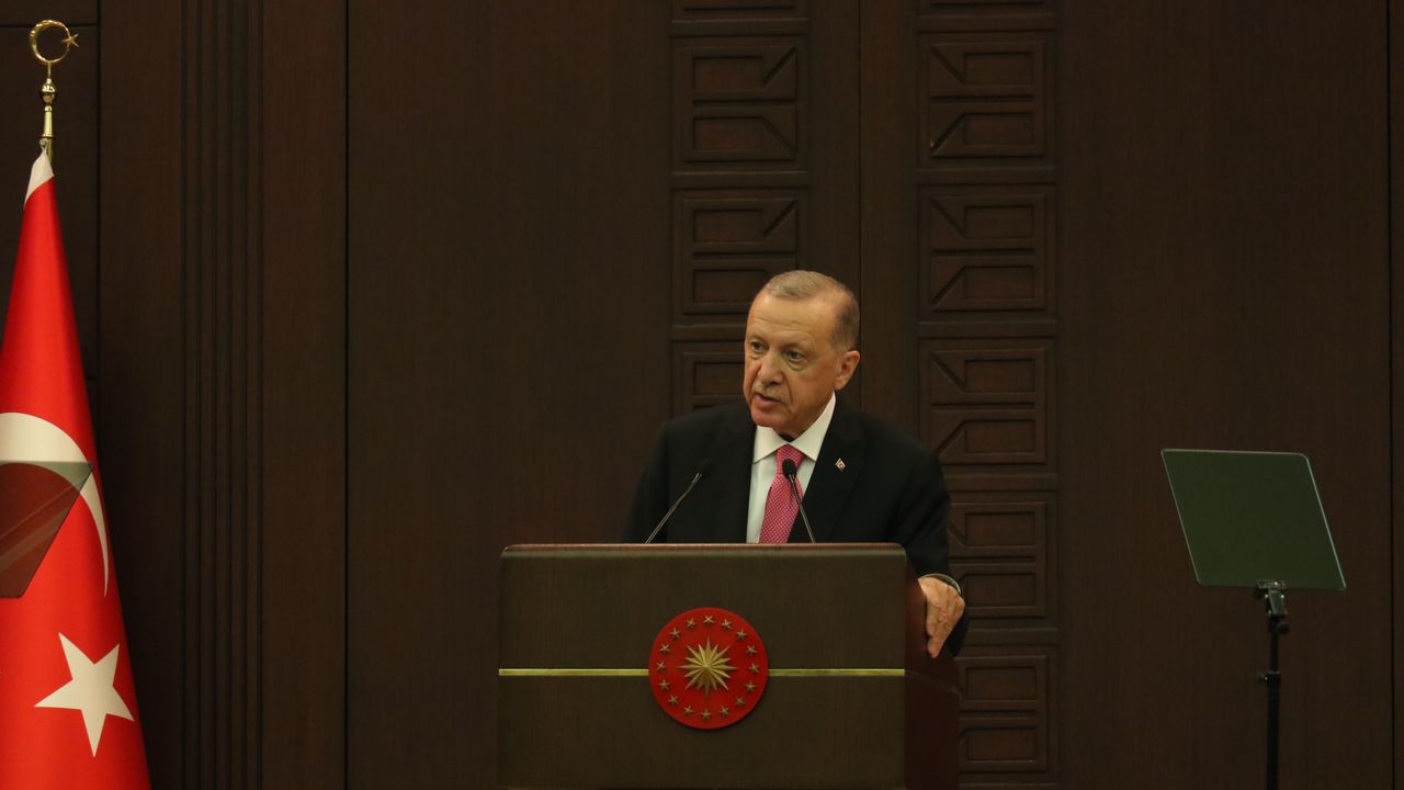 Erdoğan: "Milletimiz iradesiyle birlikte istiklal ve istikbaline sahip çıkmıştır"