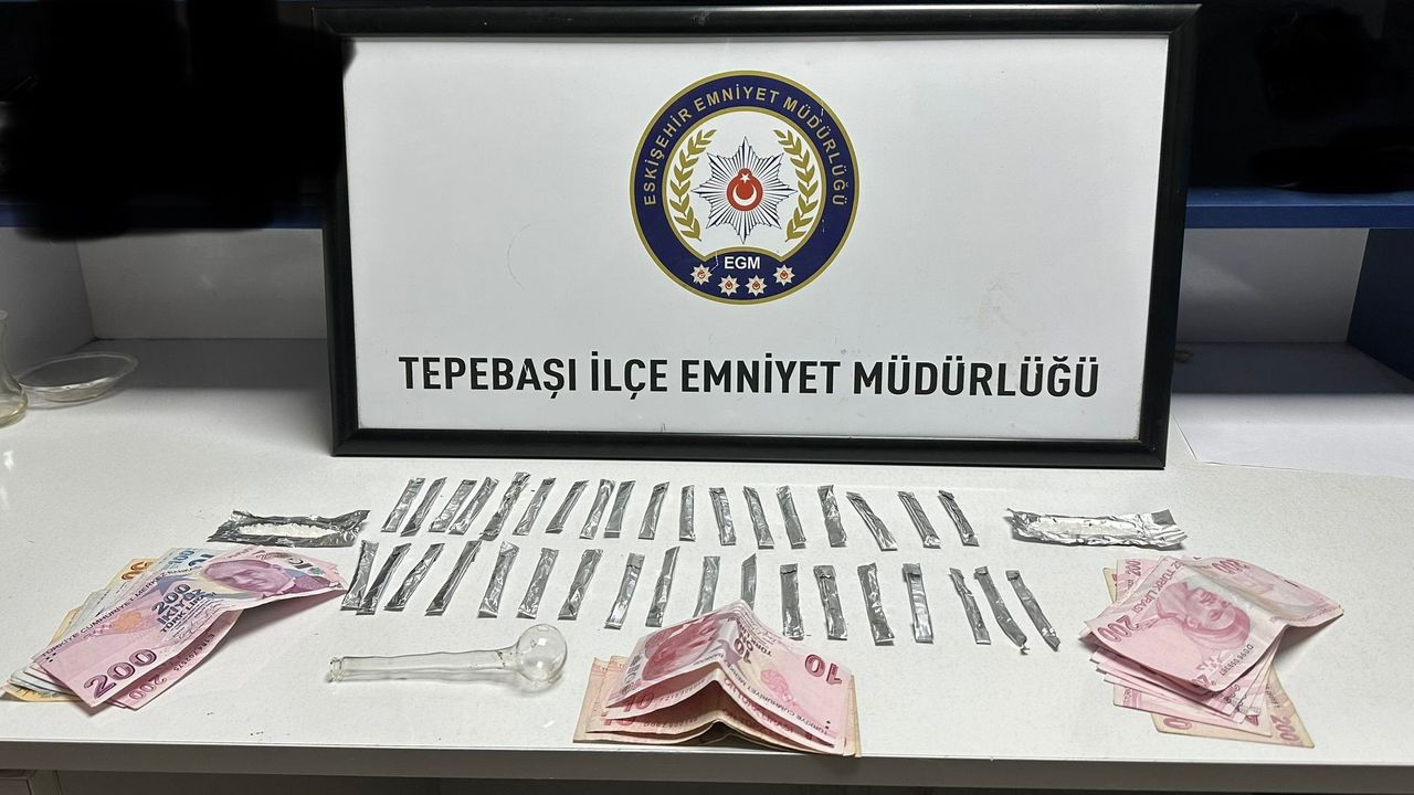 Eskişehir'de uyuşturucu satıcısı 2 kişi tutuklandı