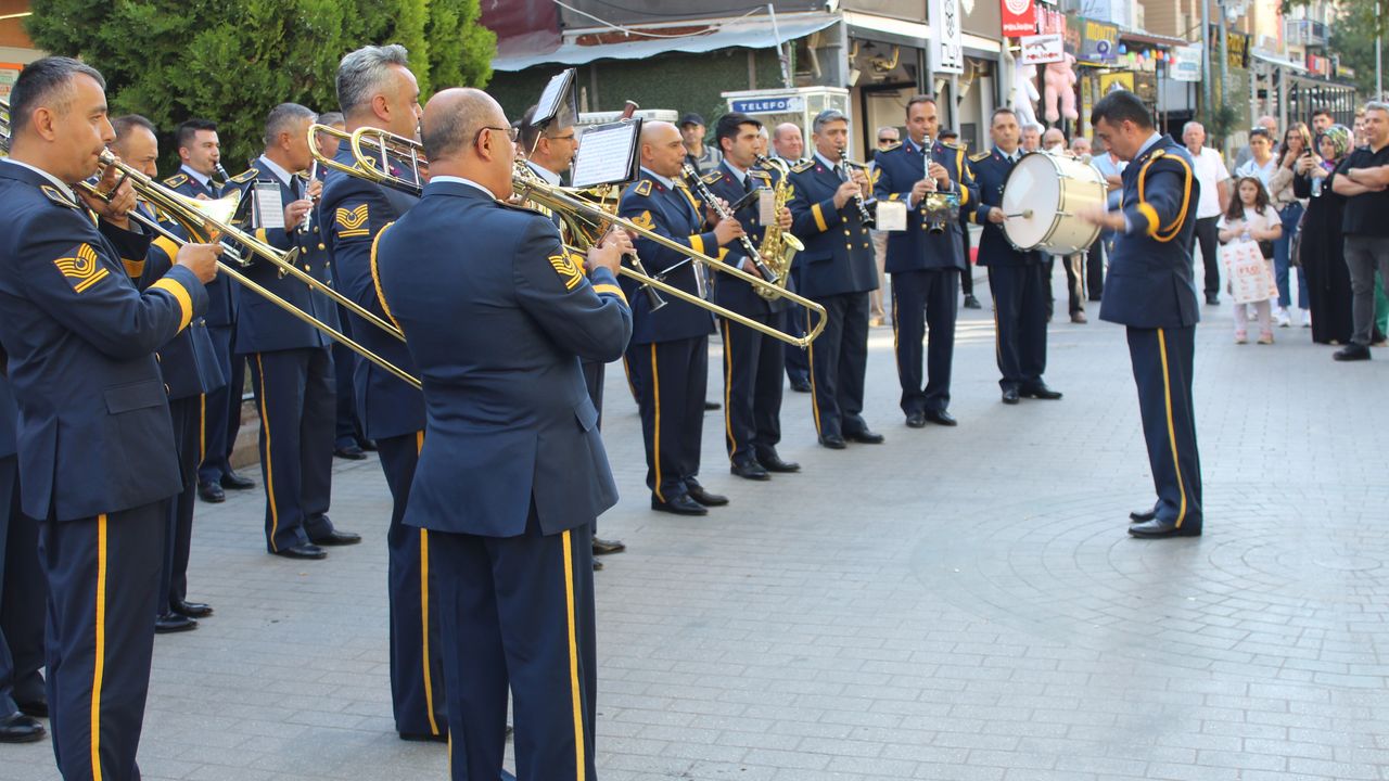 Eskişehir’de Gaziler Günü'ne özel Bando Konseri düzenlendi