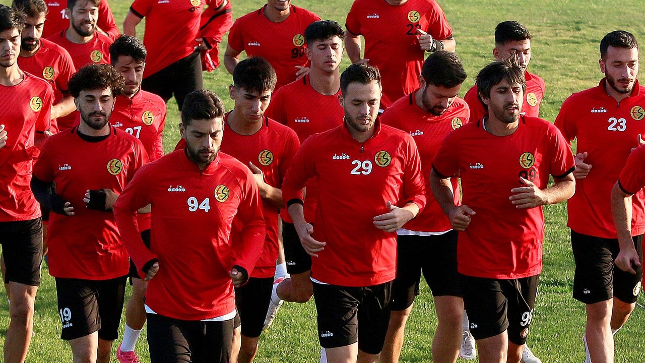 Eskişehirspor Yunusemre maçı hazırlıklarına başladı