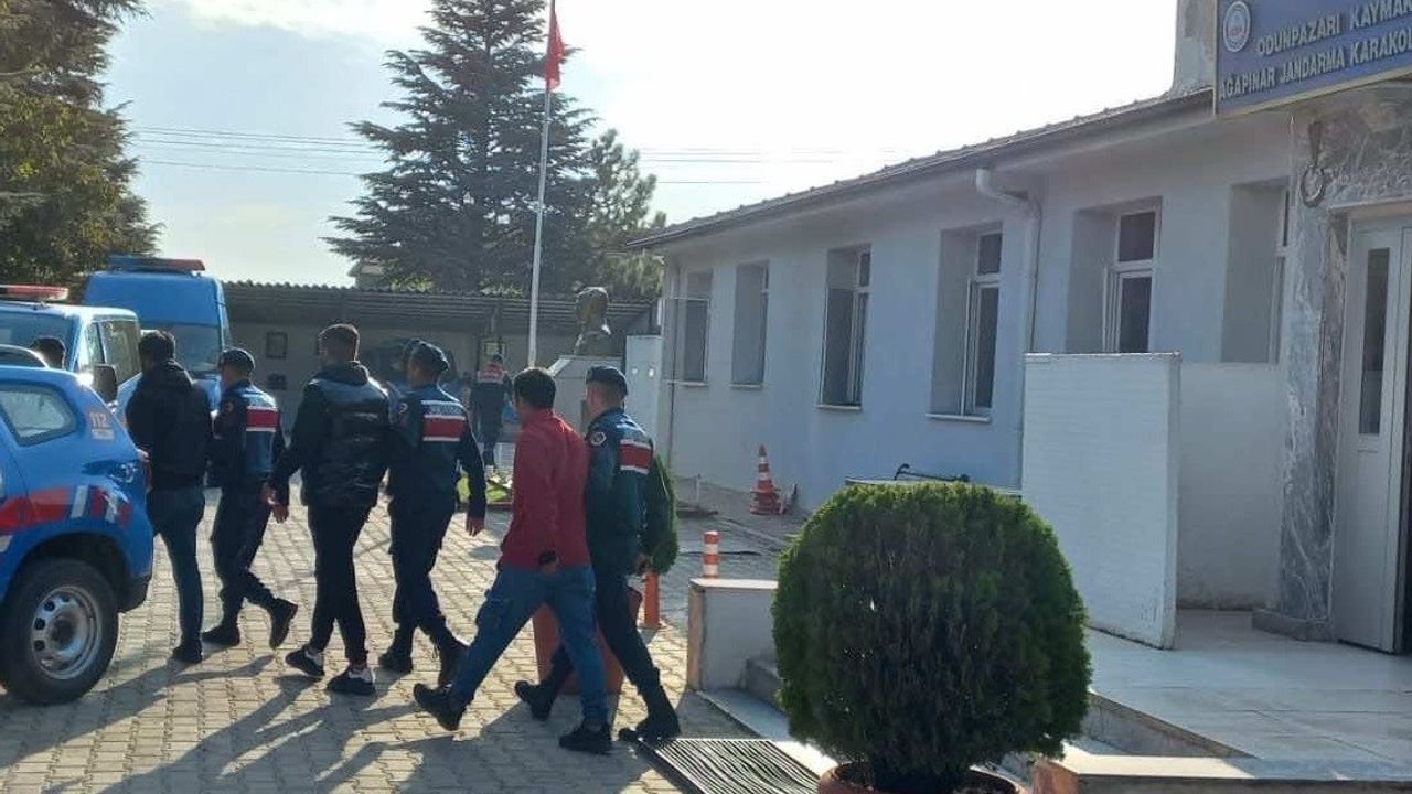 Eskişehir'deki düğünde terör propagandası: 23 şahıs gözaltına alındı