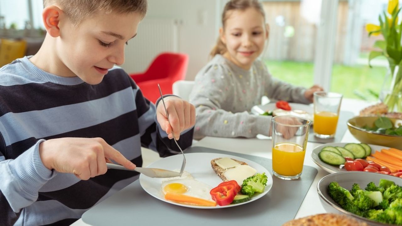 Çocuğunuzu okula kahvaltı etmeden göndermeyin