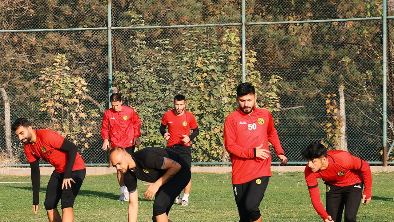 Eskişehirspor Sincan maçına hazırlanmaya başladı