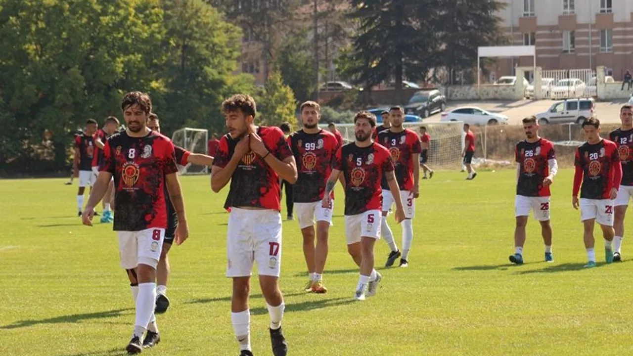 Bol gollü maçta Yunusemrespor farklı mağlup