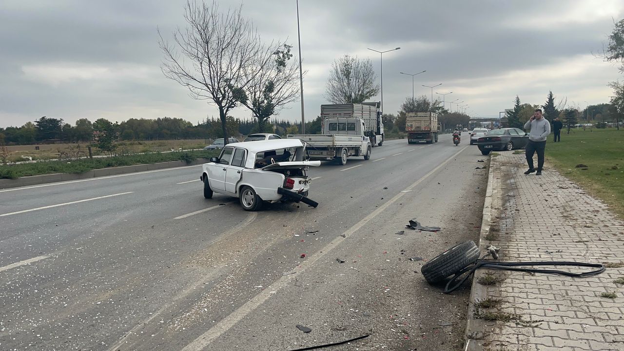 Eskişehir'deki feci kazada şans eseri yaralanan olmadı