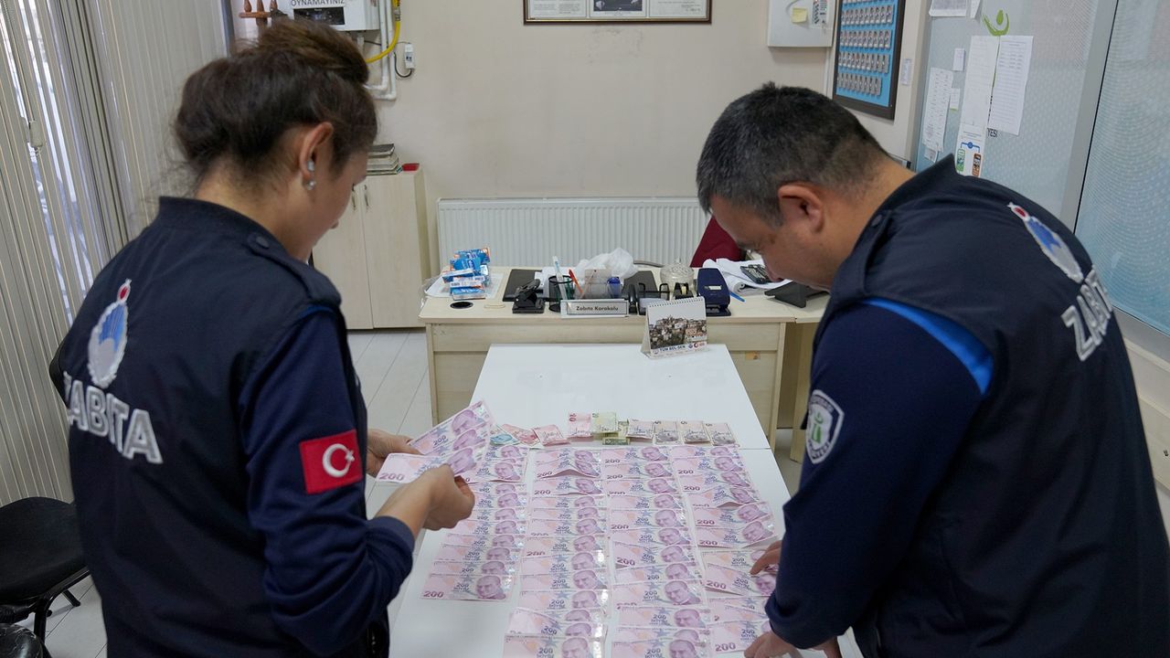 Eskişehir'de dilencilerin üzerinden 10 bin 170 lira para çıktı