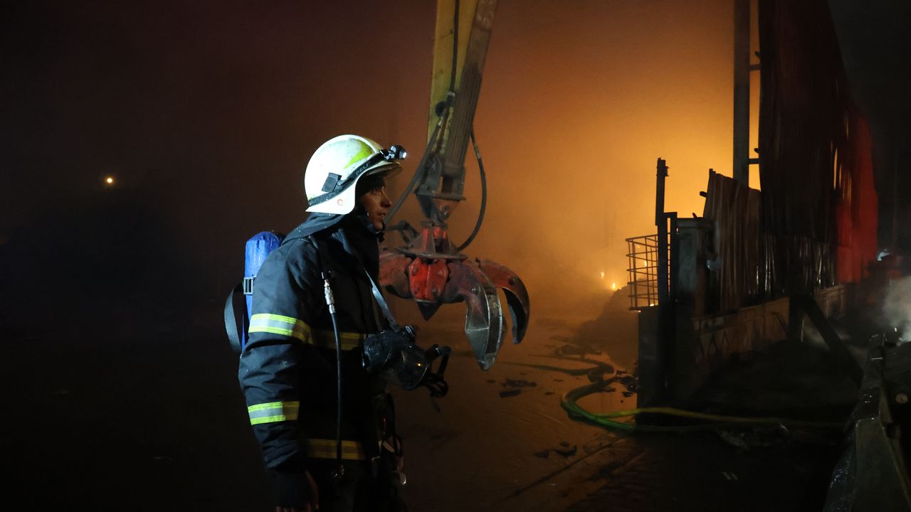Eskişehir’de geri dönüşüm tesisinde yangın paniği