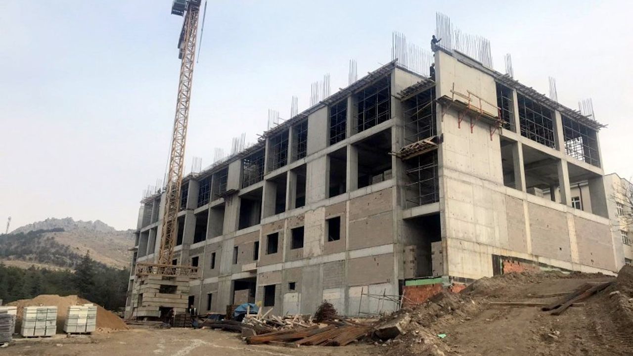 Sivrihisar Devlet Hastanesi ek binası inşaatı sürüyor