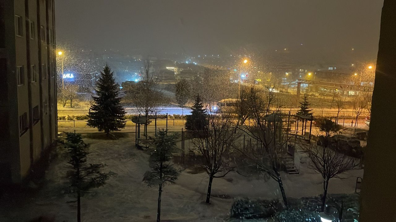 Eskişehir’de kar yağışı etkili oluyor