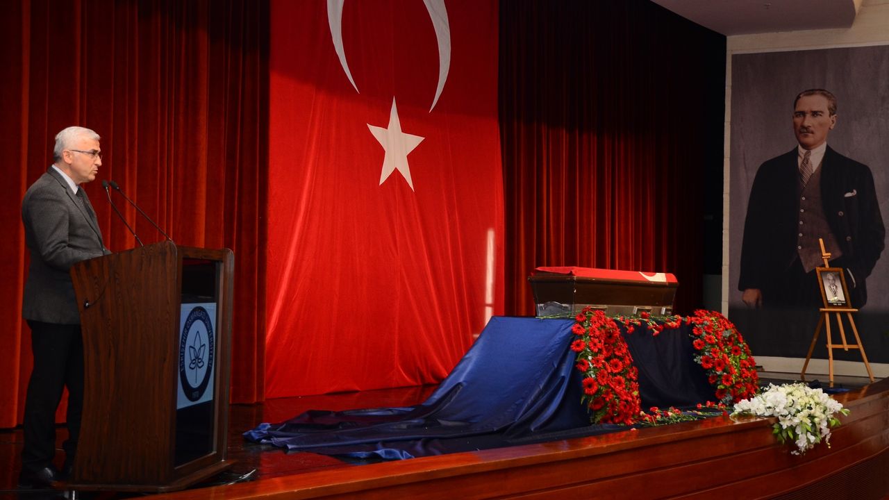 ESOGÜ Prof. Dr. Necat A. Akgün'ü törenle ebediyete uğurladı