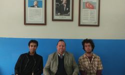 Eskişehir Fatih Fen Lisesi ekibi ‘Münazara Turnuvası’nda birinci oldu
