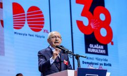 Kılıçdaroğlu'ndan CHP Genel Başkanı seçilen Özel'e tebrik