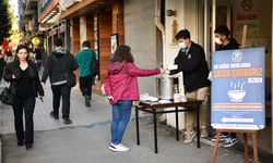 Eskişehir'de öğrencilere sıcak çorba ikramı devam ediyor