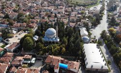 Eskişehir’de yüzyıllardır ayakta kalan tarihi cami vatandaşları cezbediyor