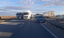 Eskişehir'de kamyonet tankere çarptı: 1 kişi hayatını kaybetti