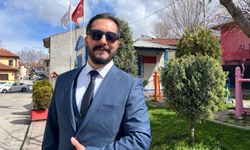 Eskişehir'de 50 yıllık muhtarı genç aday emekli etmeye çalışacak