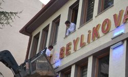 Beylikova Belediyesi tabelasına T.C. ibaresi eklendi