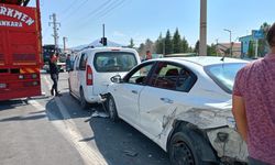 Afyonkarahisar'da zincirleme kaza: 5 kişi yaralandı
