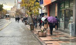 Eskişehir’de sağanak yağış vatandaşları hazırlıksız yakaladı