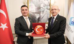 Kemal Kılıçdaroğlu'ndan Sivrihisar Belediye Başkanı'na taziye ziyareti