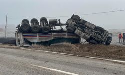 Eskişehir-Alpu yolunda iki araç şarampole devrildi