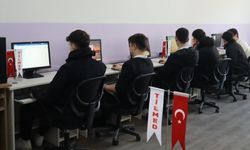 TİLMED’den Ticaret Meslek Lisesi’ne bilgisayar laboratuvarı desteği