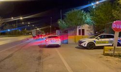 “Dur” ihtarına uymayan sürücü polis memuruna çarptı