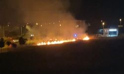 Eskişehir’de Havai Fişek yangına sebep oldu: Boş Arazideki Otlar Tutuştu
