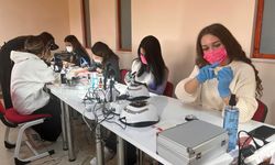 Eskişehir’de Türkiye’nin İlk Kamu Protez Tırnak Atölyesi Açıldı