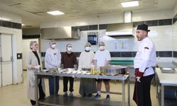 Öğrenciler Yöresel Tatları Yaparak Eğlendi ve Öğrendi