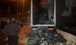 Bisiklet Yüklü Kamyon Yandı