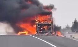 Eskişehir-Ankara Yolunda Yolcu Otobüsü Alev Aldı: 25 Yolcu Son Anda Kurtarıldı