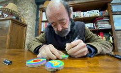 Eskişehir’de Eski Karikatürcü Çizgileriyle Ek Gelir Sağlıyor