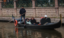 Soğuk Hava Eskişehir’i Vurdu, Porsuk Gondolları İlgi Görmeye Devam Etti