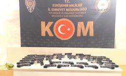 Eskişehir Girişinde Çekici Üzerindeki Araçtan Silah Cephanesi Çıktı