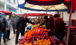 Vali Yılmaz, Kurtuluş Mahallesi Semt Pazarını Ziyaret Etti