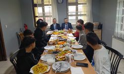 Eskişehir Aile ve Sosyal Hizmetler Müdürü Orhan Bayrak Çocuklarla Kahvaltıda Buluştu