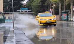 Eskişehir’de Sağanak Yağısı Trafiği Olumsuz Etkiledi