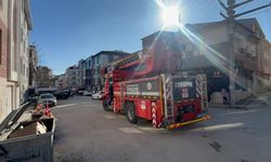 Pazar engelini aşamayan itfaiye, yangına ulaşmakta güçlük çekti