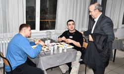İl Milli Eğitim Müdürü Aydın, öğrencilerle iftar yaptı