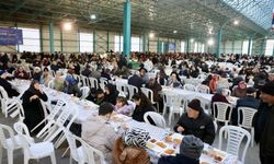 Başkan Kurt, 75.Yıl Mahallesi’nde binlerce vatandaşla buluştu