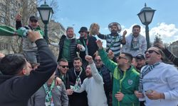 Eskişehir'de Bursaspor rüzgarı: Sokaklar yeşil-beyaza boyandı